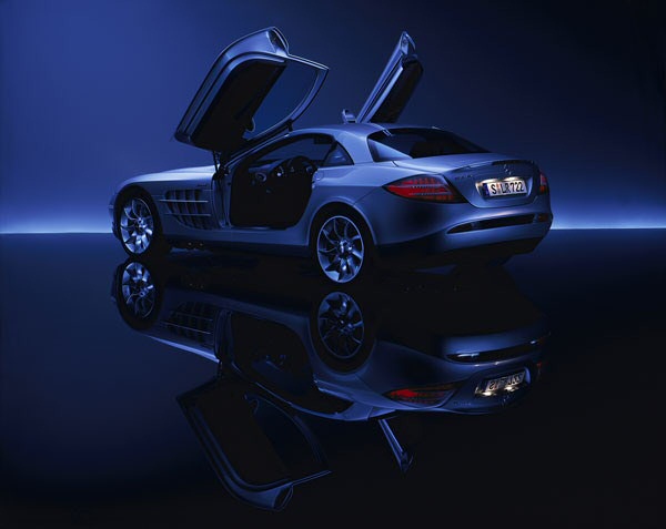 Mercedes-Benz_SLR_McLaren_2.jpg